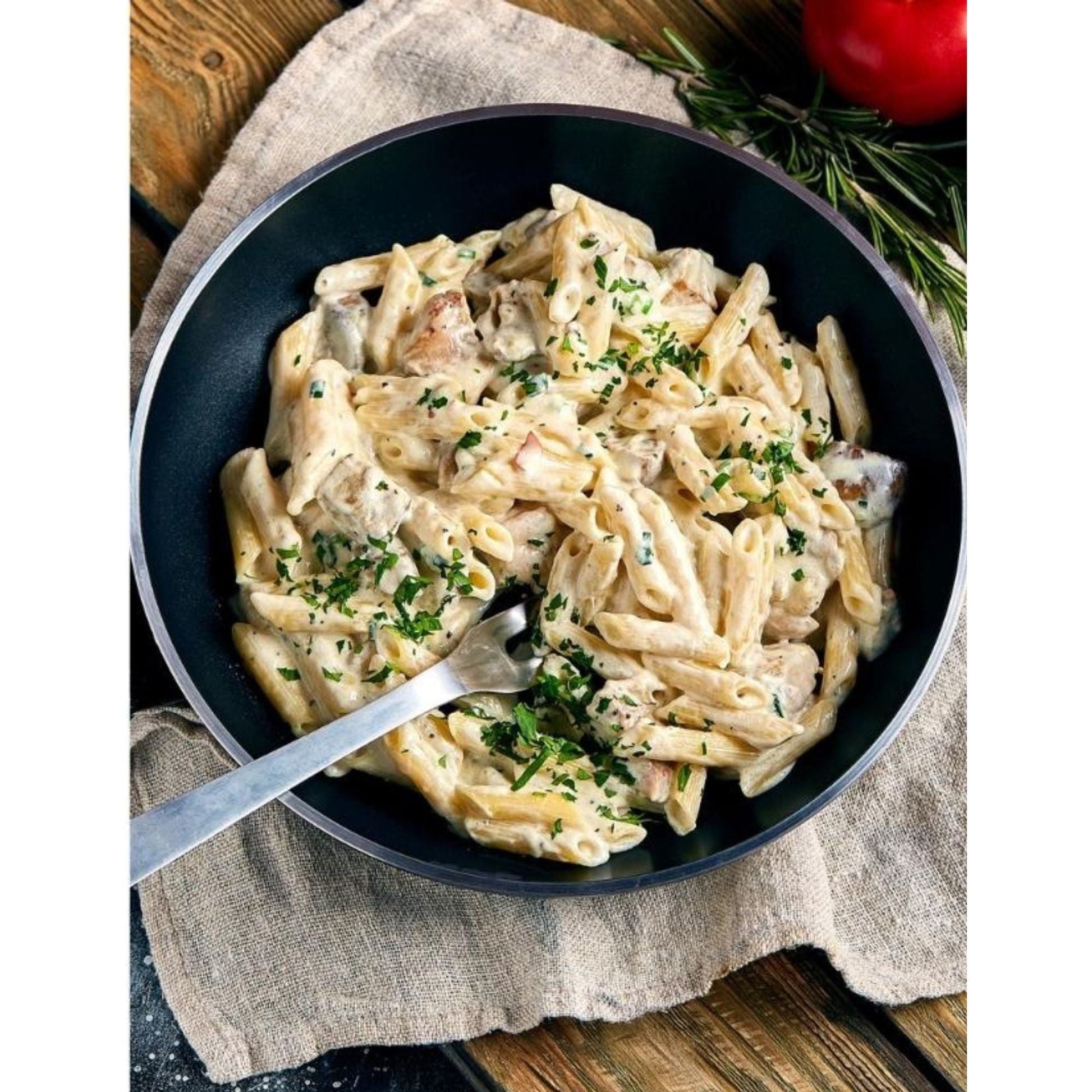 Easy Meal: Creamy chicken alfredo pasta with skillet meal.